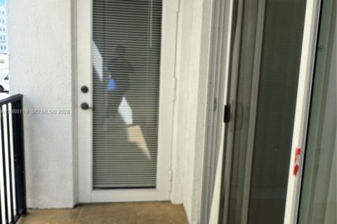 Apartamento en alquiler en Miami, Florida, 1 dormitorio, 83.61 m2 № 2051237 - foto 21