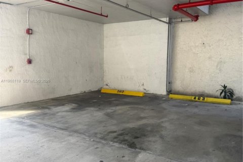 Apartamento en alquiler en Miami, Florida, 1 dormitorio, 83.61 m2 № 2051237 - foto 22