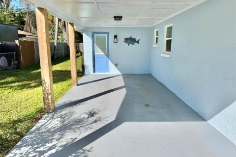 House in Tarpon Springs, Florida 3 bedrooms, 143.26 sq.m. № 2430612 - photo 6