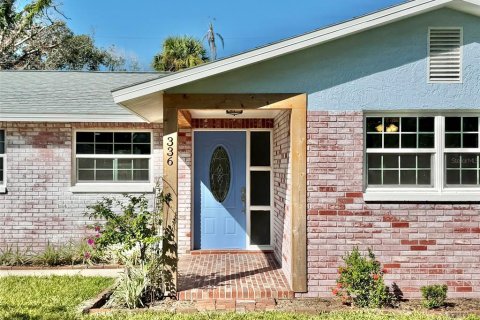 House in Tarpon Springs, Florida 3 bedrooms, 143.26 sq.m. № 2430612 - photo 5