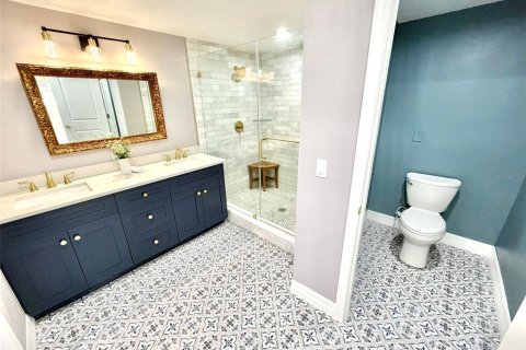 House in Tarpon Springs, Florida 3 bedrooms, 143.26 sq.m. № 2430612 - photo 27