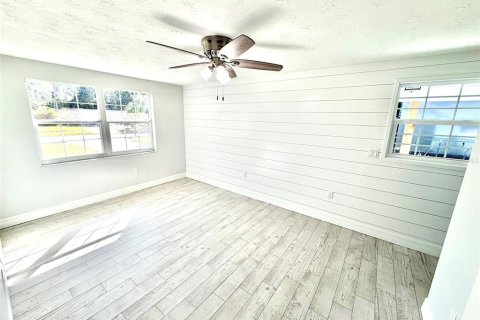 House in Tarpon Springs, Florida 3 bedrooms, 143.26 sq.m. № 2430612 - photo 21