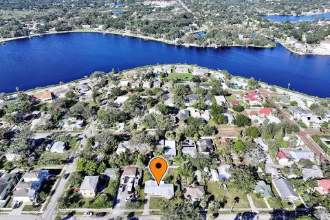 House in Tarpon Springs, Florida 3 bedrooms, 143.26 sq.m. № 2430612