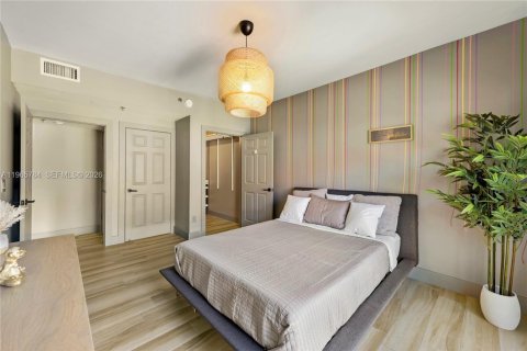 Condo in Aventura, Florida, 2 bedrooms  № 2027795 - photo 23