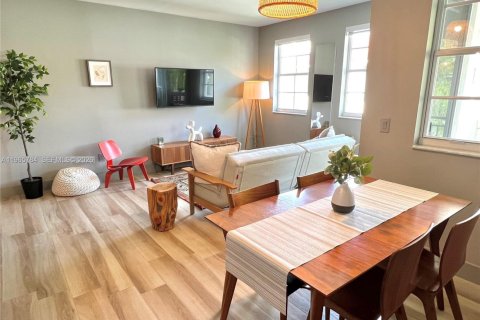 Condo in Aventura, Florida, 2 bedrooms  № 2027795