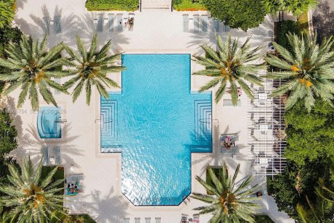 Condo in Aventura, Florida, 2 bedrooms  № 2027795 - photo 11