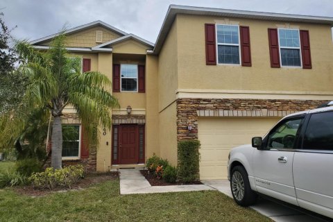 Adosado en Port St. Lucie, Florida 5 dormitorios, 267.37 m2 № 2084983