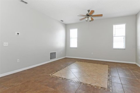 Villa ou maison à louer à Kissimmee, Floride: 3 chambres, 174.28 m2 № 2415241 - photo 3