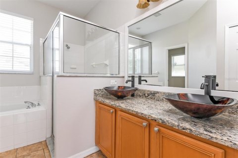 Villa ou maison à louer à Kissimmee, Floride: 3 chambres, 174.28 m2 № 2415241 - photo 10