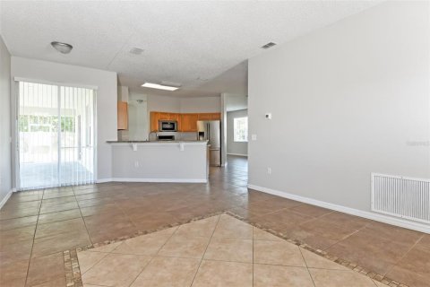 Villa ou maison à louer à Kissimmee, Floride: 3 chambres, 174.28 m2 № 2415241 - photo 6