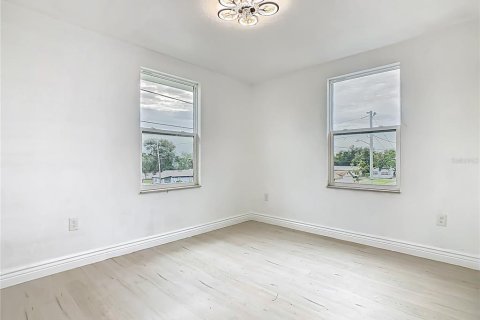 Casa en venta en Haines City, Florida, 4 dormitorios, 201.6 m2 № 1899513 - foto 14