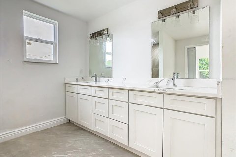 Casa en venta en Haines City, Florida, 4 dormitorios, 201.6 m2 № 1899513 - foto 19