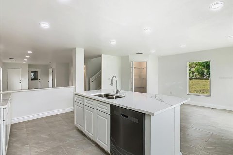 Casa en venta en Haines City, Florida, 4 dormitorios, 201.6 m2 № 1899513 - foto 10