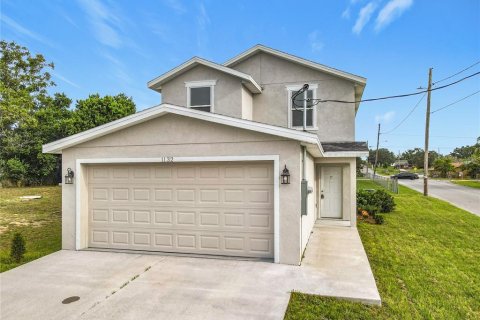Casa en venta en Haines City, Florida, 4 dormitorios, 201.6 m2 № 1899513 - foto 1