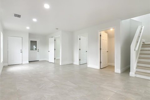 Casa en venta en Haines City, Florida, 4 dormitorios, 201.6 m2 № 1899513 - foto 6