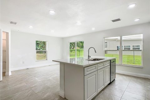 Casa en venta en Haines City, Florida, 4 dormitorios, 201.6 m2 № 1899513 - foto 11