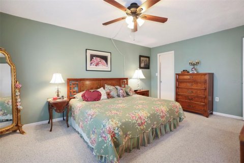 Condo in Saint Petersburg, Florida, 2 bedrooms  № 1768972 - photo 11