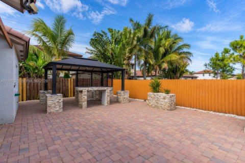 Casa en venta en Homestead, Florida, 3 dormitorios, 143.26 m2 № 2058913 - foto 6