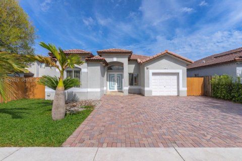 Casa en venta en Homestead, Florida, 3 dormitorios, 143.26 m2 № 2058913 - foto 1