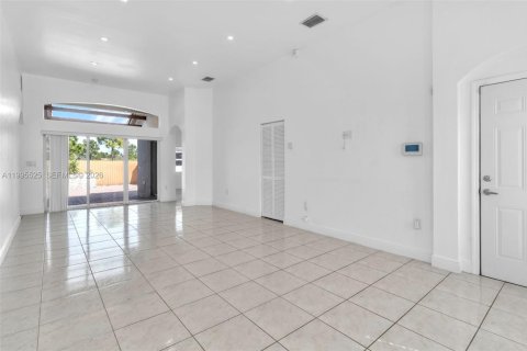 Casa en venta en Homestead, Florida, 3 dormitorios, 143.26 m2 № 2058913 - foto 8