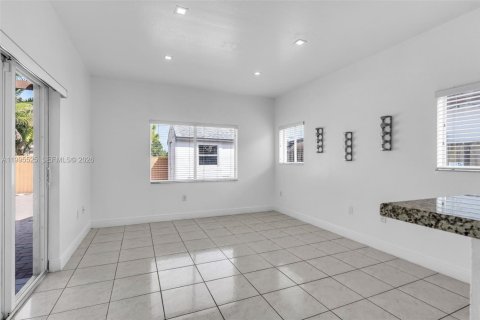 Casa en venta en Homestead, Florida, 3 dormitorios, 143.26 m2 № 2058913 - foto 14