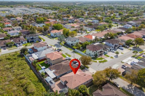 Casa en venta en Homestead, Florida, 3 dormitorios, 143.26 m2 № 2058913 - foto 3