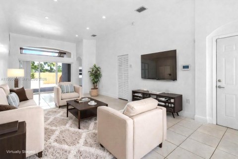 Casa en venta en Homestead, Florida, 3 dormitorios, 143.26 m2 № 2058913 - foto 9