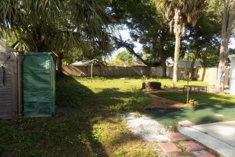 Villa ou maison à louer à Tampa, Floride: 4 chambres, 113.71 m2 № 2383786 - photo 18