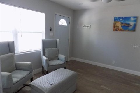 Villa ou maison à louer à Tampa, Floride: 4 chambres, 113.71 m2 № 2383786 - photo 3