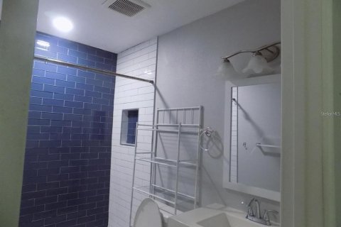 Villa ou maison à louer à Tampa, Floride: 4 chambres, 113.71 m2 № 2383786 - photo 17