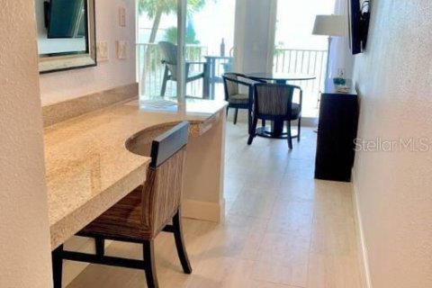 Propiedad comercial en venta en Tampa, Florida, 5 dormitorios, 247.86 m2 № 1895065 - foto 17
