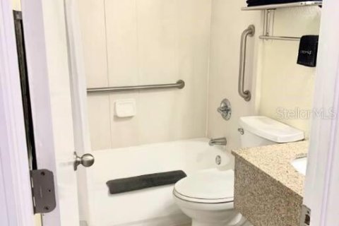 Propiedad comercial en venta en Tampa, Florida, 5 dormitorios, 247.86 m2 № 1895065 - foto 21
