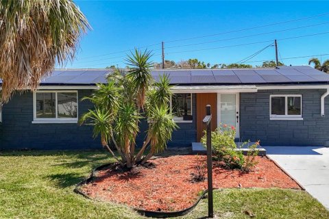 Villa ou maison à Saint Petersburg, Floride 3 chambres, 118.45 m2 № 2385639