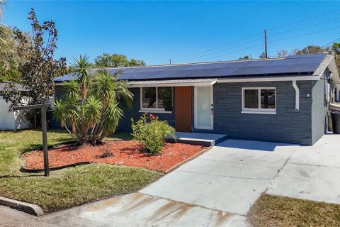 Villa ou maison à louer à Saint Petersburg, Floride: 3 chambres, 118.45 m2 № 2385639 - photo 2