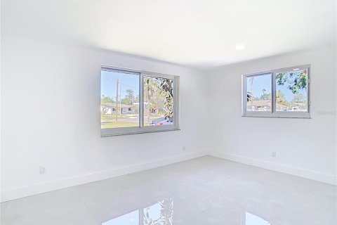 Villa ou maison à louer à Saint Petersburg, Floride: 3 chambres, 118.45 m2 № 2385639 - photo 26