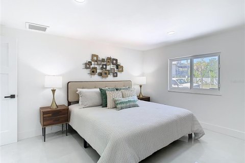Villa ou maison à louer à Saint Petersburg, Floride: 3 chambres, 118.45 m2 № 2385639 - photo 19