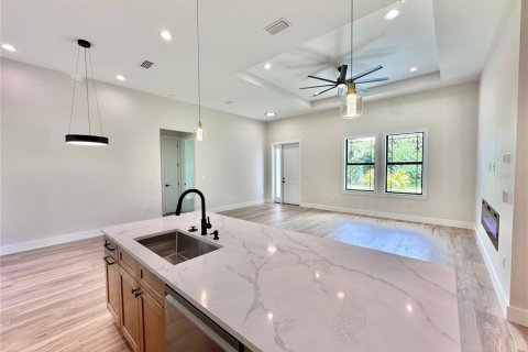 Casa en venta en North Port, Florida, 3 dormitorios, 147.62 m2 № 1869846 - foto 8