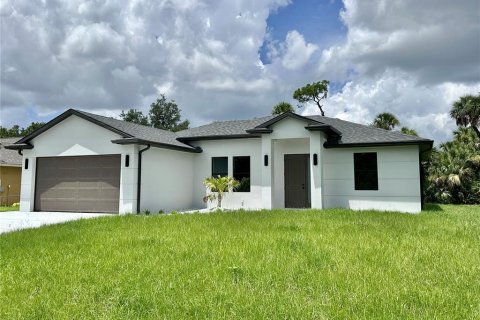 Casa en venta en North Port, Florida, 3 dormitorios, 147.62 m2 № 1869846 - foto 1