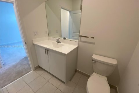 Adosado en alquiler en Pembroke Pines, Florida, 4 dormitorios, 169.83 m2 № 1997848 - foto 24