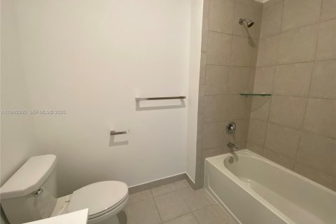 Adosado en alquiler en Pembroke Pines, Florida, 4 dormitorios, 169.83 m2 № 1997848 - foto 23