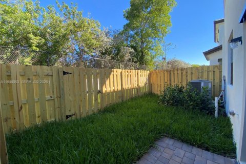 Adosado en alquiler en Pembroke Pines, Florida, 4 dormitorios, 169.83 m2 № 1997848 - foto 17