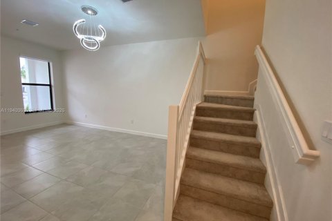 Adosado en alquiler en Pembroke Pines, Florida, 4 dormitorios, 169.83 m2 № 1997848 - foto 19