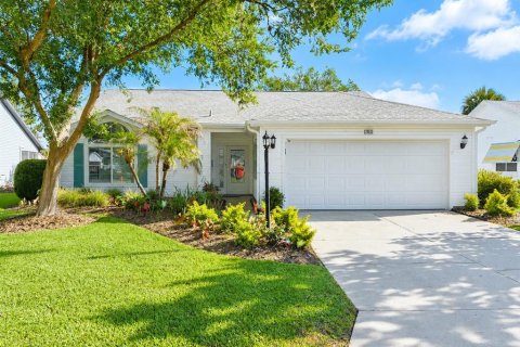 House in Leesburg, Florida 3 bedrooms, 170.66 sq.m. № 2099729