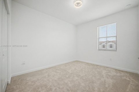 Touwnhouse à vendre à Miami, Floride: 3 chambres, 168.34 m2 № 2078534 - photo 15