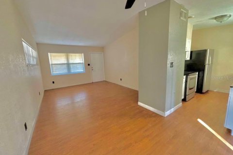 Villa ou maison à vendre à Orlando, Floride: 3 chambres, 89.19 m2 № 2120401 - photo 5