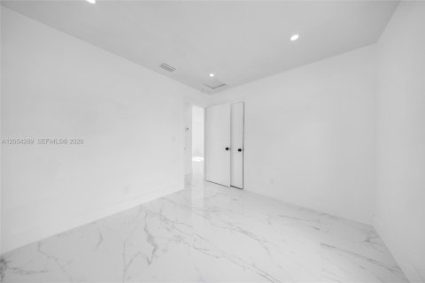 Villa ou maison à louer à Fort Lauderdale, Floride: 3 chambres, 83.61 m2 № 2276835 - photo 21