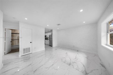 Villa ou maison à louer à Fort Lauderdale, Floride: 3 chambres, 83.61 m2 № 2276835 - photo 10