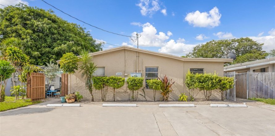 Villa ou maison à Fort Lauderdale, Floride 3 chambres, 83.61 m2 № 2276835
