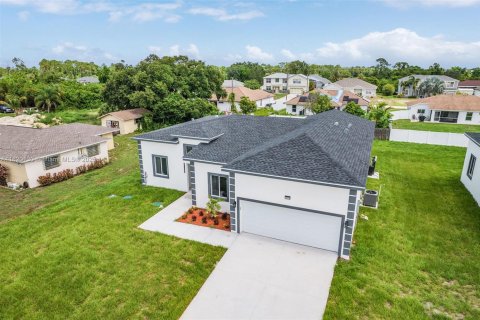 Villa ou maison à vendre à Lehigh Acres, Floride: 4 chambres, 202.53 m2 № 1957807 - photo 26