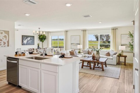 House in Ocala, Florida 4 bedrooms, 209.96 sq.m. № 2204761 - photo 3